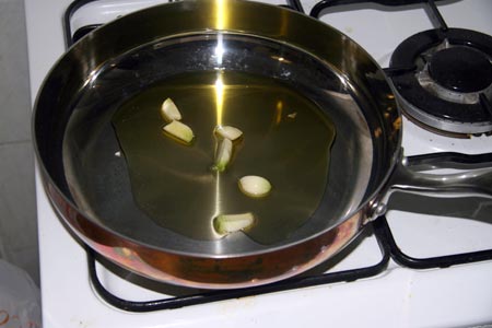 Soffriggiamo l'aglio